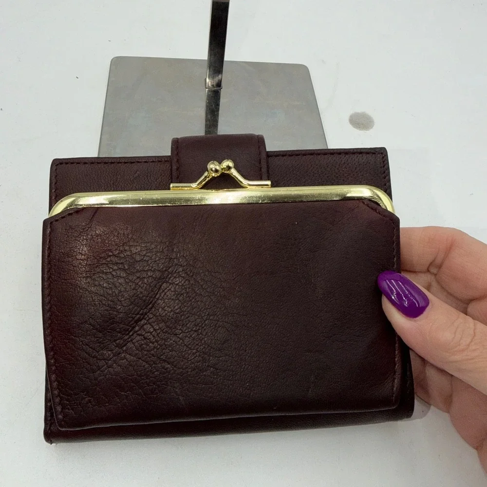 Buxton Silky Sheepskin Leather Bifold Wallet Burgundy Kiss Lock Coin Purse - Picture 6 of 8